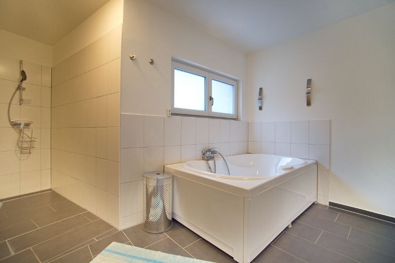 Alternativa all’hotel completamente arredata nella bella Witten-Rüdinghausen, con terrazza e camino – eb31961ec85548d3ce29ec662edff44f1ad53e7a.jpg