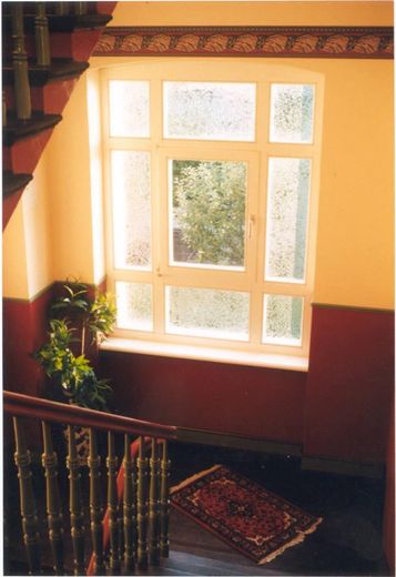 4-Zimmer-Eigentumswohung in Jugendstilhaus Weimar – Treppenhaus