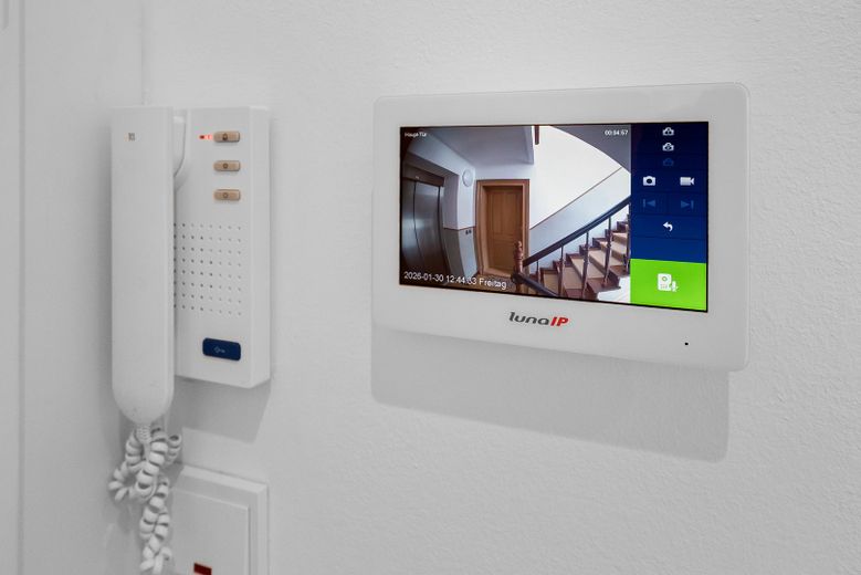 Summer-Sale bis 31.08. | 171 m² Großzügigkeit im Berliner Regierungsviertel | jetzt 1.395.000 € – Videotechnik