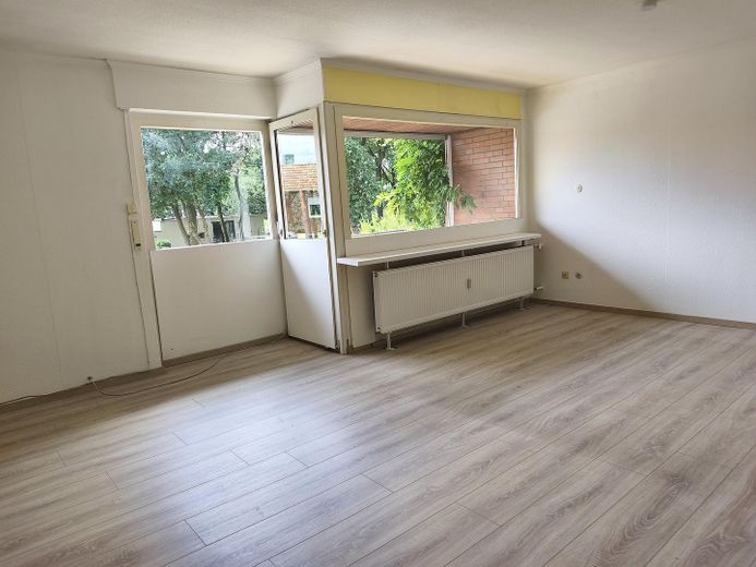 3-Zi-Wohnung Nähe Offlumer See – Wohn-/Esszimmer