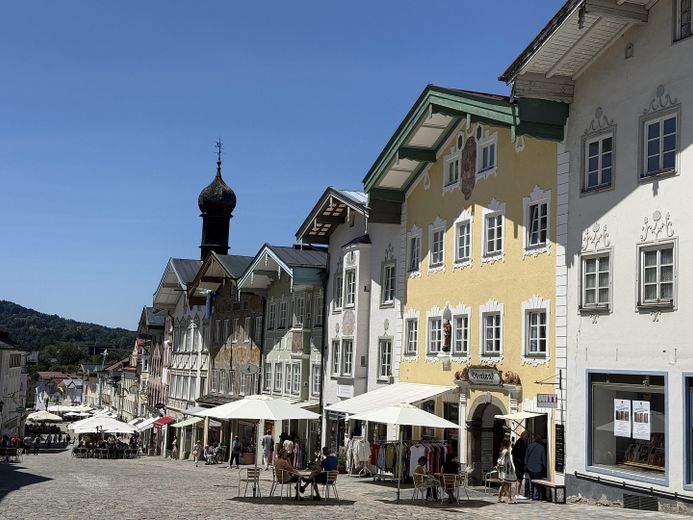 Hochparterre mit ca. 85 m² plus Gartenanteil – barrierearm wohnen zwischen Isar und Alpen – Altstadt