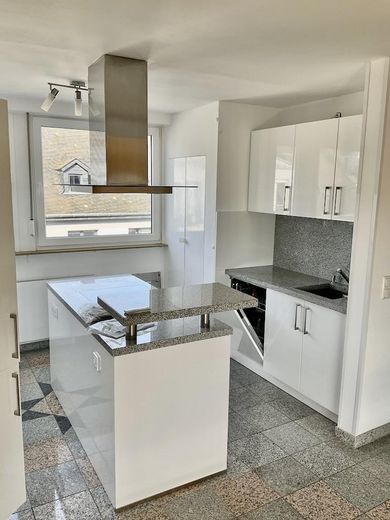 Gemütliche Dachgeschosswohnung in Ko-Metternich, provisionsfrei, mit Balkon und Garage – Küche