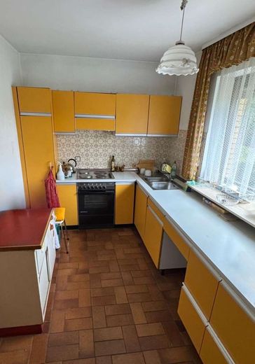 Mehrgenerationenhaus mit Wohlfühlcharakter: Platz für Eltern, Kinder &amp; Großeltern – Kochen