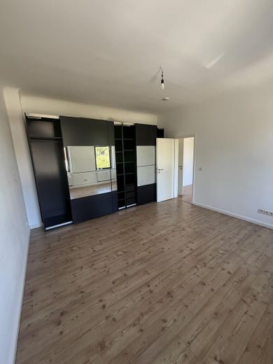 Eigener Garten | Stilvolle 2-Zimmer-Wohnung mit hochwertiger Ausstattung & Einbauküche – Schlafzimmer II