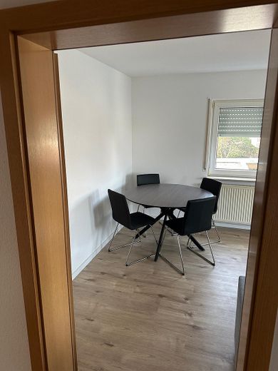 Appartement attrayant en première occupation, aux finitions haut de gamme, disponible immédiatement – Wohnzimmer / Essen