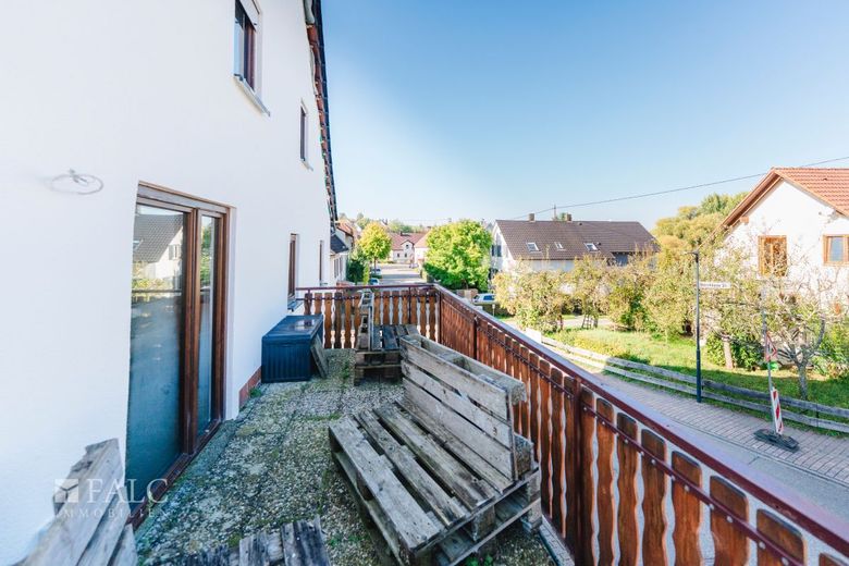 Viel Platz, viele Zimmer, wenig Geld - DHH in Gräfenhausen – Balkon