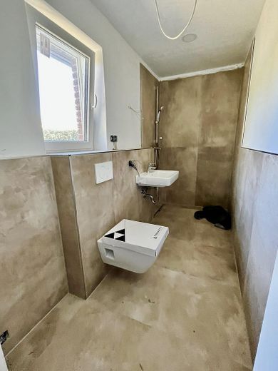 Borby - Bungalow modernizzato con giardino e garage - dopo ristrutturazione integrale – Bad mit WalkIn-Dusche