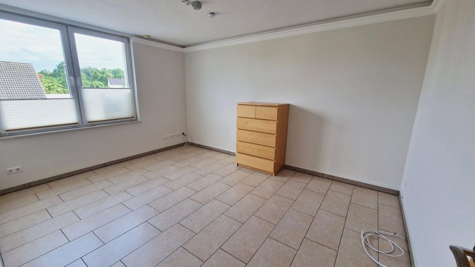 Hochwertig sanierte 5 Zi.- ETW in Gütersloh - Dachterrasse, Doppelgarage – Zimmer 4
