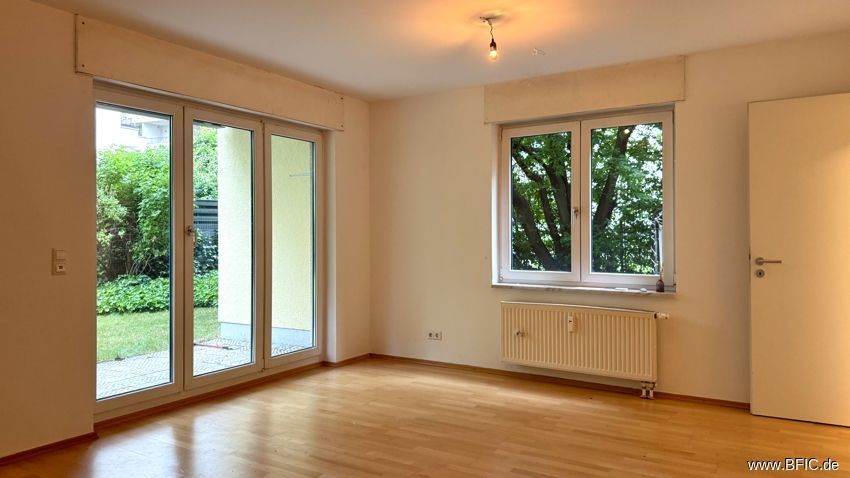 Ruhige Gartenterrasse mit 3-Zimmer-Wohnung - total zentral – IMG_3452