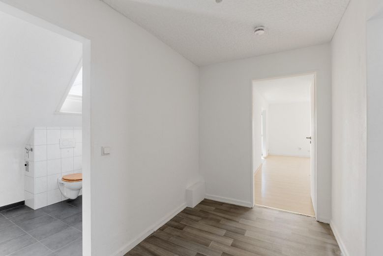 Appartamento ben tenuto di 2 locali con cucina componibile in posizione centrale a Idstein – Foto 8