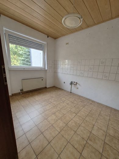 **WER KÜSST MICH WACH und SCHENKT mir wieder LEBEN, LIEBE & FAMILIENGESCHICHTEN ?** – KÜCHE original