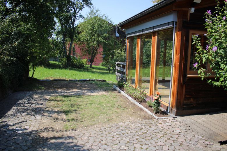 Stellplatz und Anbau Süd