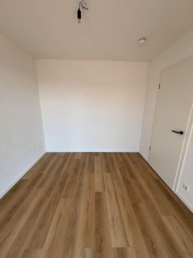 Renovierte 2 Zimmer Wohnung mit Loftfeeling in Pankow / Französisch Buchholz – Ausblick SZ auf Innenwand