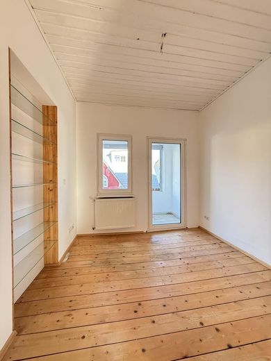 Zentrumnahes Dreifamilienhaus mit großem Garten und Hohentwielblick – alle Wohnungen bezugsfrei – Zimmer 4