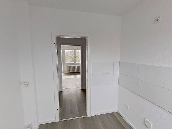 Lichtblick gesucht? Sonnige 2-Zimmer-Wohnung mit Balkon – Foto 8