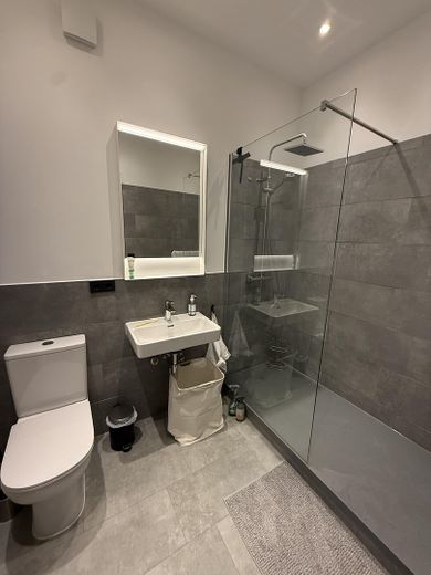 Akazienkiez'de 1.5 odalı daire – Fotoğraf 8