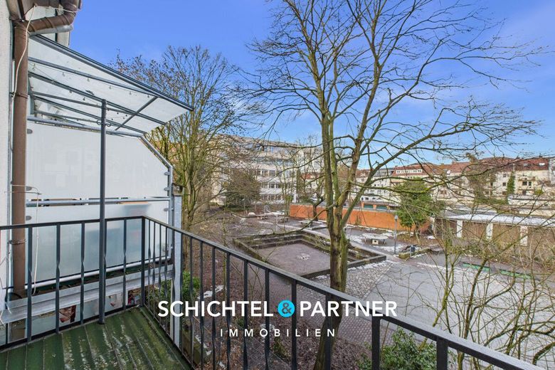 Bahnhofsvorstadt | Studentenhaus mit zwei Balkonen und Terrasse – S&amp;P | Balkon