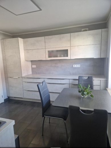 Casa unifamiliare modernizzata e pronta per essere abitata – Foto 6