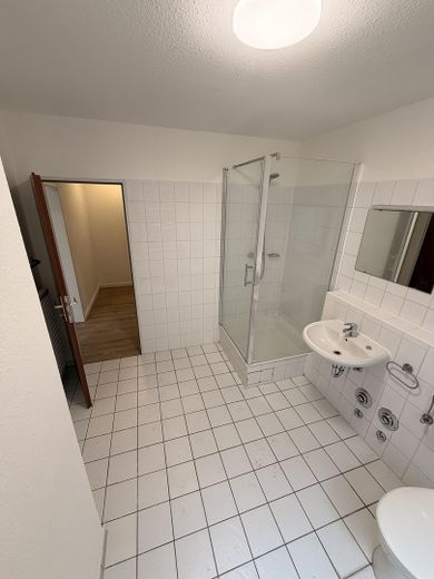 Helle 1,5 Zi. Wohnung mit Balkon – Foto 5