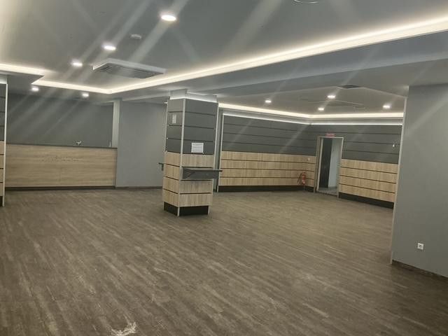 1A-Lage in DO: Repräsentatives Ladenlokal (360 m²),öffenbare Fensterfront & Klimatisierung – 11 €/m² – Großer Verkaufsraum