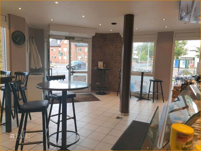 IMBISS + RESTAURANT mit Außenterrasse im Herzen von Beelen – Imbiss Verkaufsraum