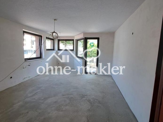 Helle Wohnung (wird saniert) in gepflegtem Haus im Zentrum. Stellplatz/Garage möglich. – Foto 1