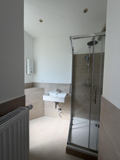 Sanierte 1-Zimmer Wohnung in Mannheim-Waldhof – Badezimmer 