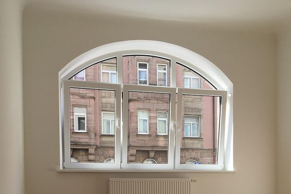 Stilvoll kernsanierte 4-Zi-Altbau-Wohnung
