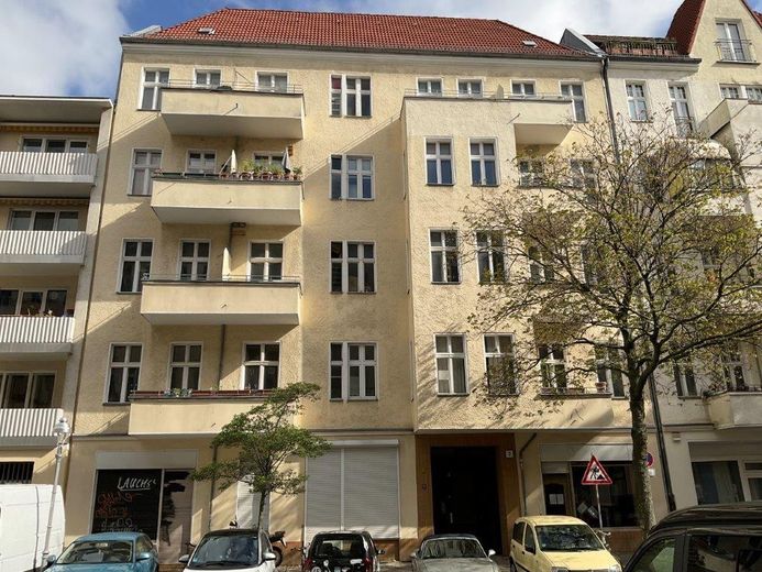 Bezugsfreie helle 2-Zimmer QG Altbauwohnung in der Nähe vom Schloss Charlottenburg (provisionsfrei) – Außenansicht