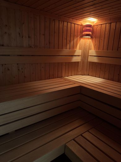 First occupancy after renovation: garden-level apartment with terrace and sauna – Sauna