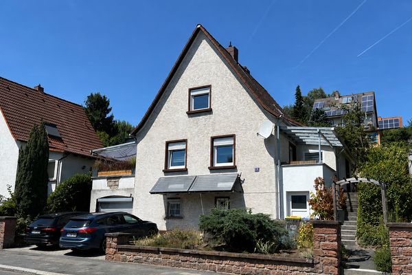 RISERVATO - Casa unifamiliare con potenziale in posizione privilegiata - KL/Lämmchesberg