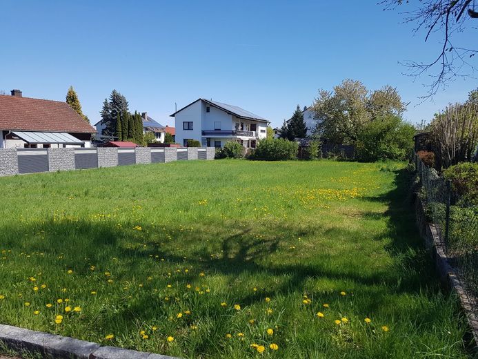 Seltenes Baugrundstück in ruhiger, gewachsener Wohnlage in Reisbach – 20260424_114626