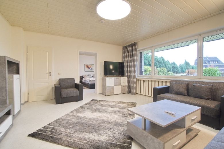 Attraktiv möblierte Wohnung mit eigenem Eingang und W-Lan in Top-Wohnlage, gute Parkmöglichkeiten – 871c27c111ae841c8ed40b07bff7a0ff05f829b8.jpg