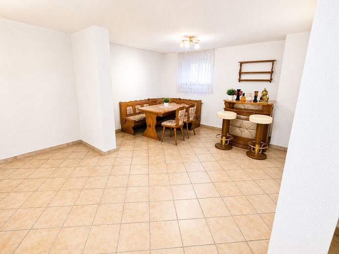 Kellerraum / Wohnraum im KG