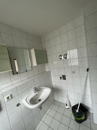 2 - Zimmerwohnung Vollmöbliert und in Stadtnähe – Foto 12