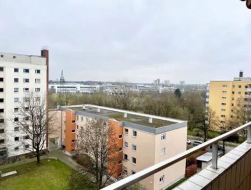 Schönes Frauen WG Sucht Mitbewohnerin! – Außenansicht