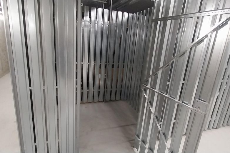 Helles, möbliertes Neubau-Apartment mit Top-Anbindung in Schöneberg – Keller