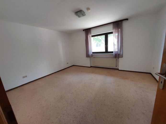 Ehemaliger Vierseitenhof mit Hufschmiede PROVISIONSFREI in Langenlonsheim zu verkaufen – Raum 2 OG 16,90 m²