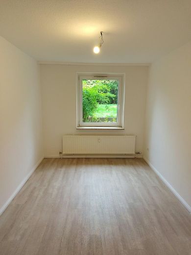 Gemütliche 3-Zimmer-Wohnung in Rosengarten-Eckel – Arbeitszimmer