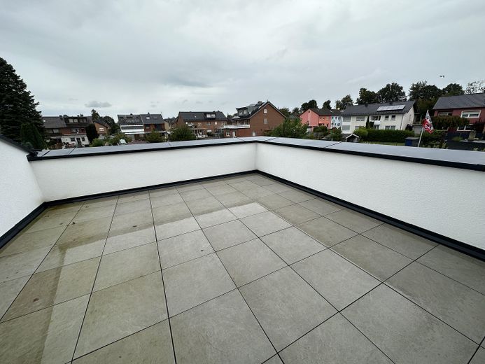 Premium 3-Zimmer-Maisonette-Wohnung mit offener Wohn-Ess-Küche, Dachterrasse & Fußbodenheizung – OG Dachterrasse