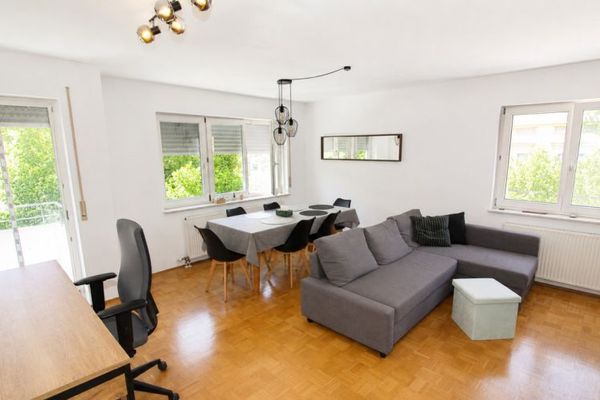 Appartamento di proprietà di 2,5 locali affittato in posizione prestigiosa a Mannheim, 58 m² incl. balcone + posto auto e cantina