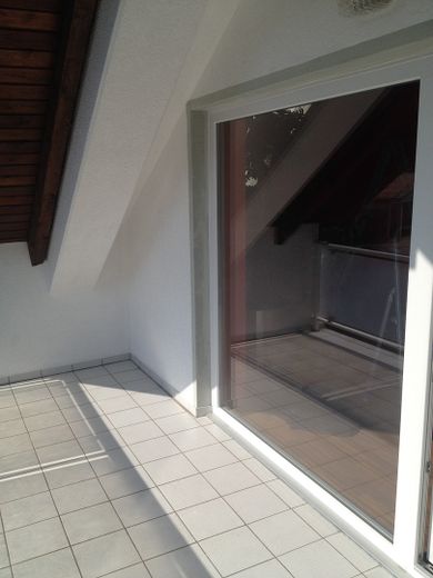 3,5-kamerappartement in loftstijl met balkon, binnenstad Gotha – Balkon