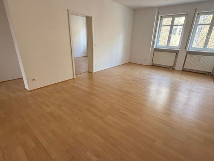 Wohnen im 2.OG - Balkon an der Küche - 2 Monate kaltmietfrei ! – Foto 1
