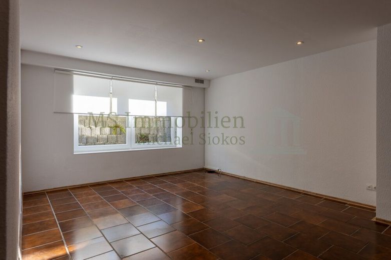 *** Charmante 4-Zimmer-Hochparterre-Wohnung mit Terrasse und Garten *** – UG Zimmer Ansicht 2