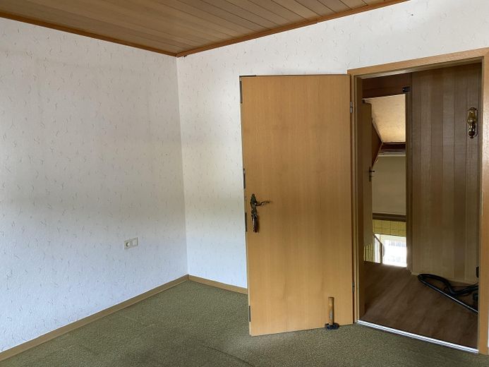 Vrijstaande woning met balkon en garage – Foto 31
