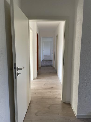 frisch renovierte 3 Zimmerwohnung mit Küche und Stellplatz – Foto 10