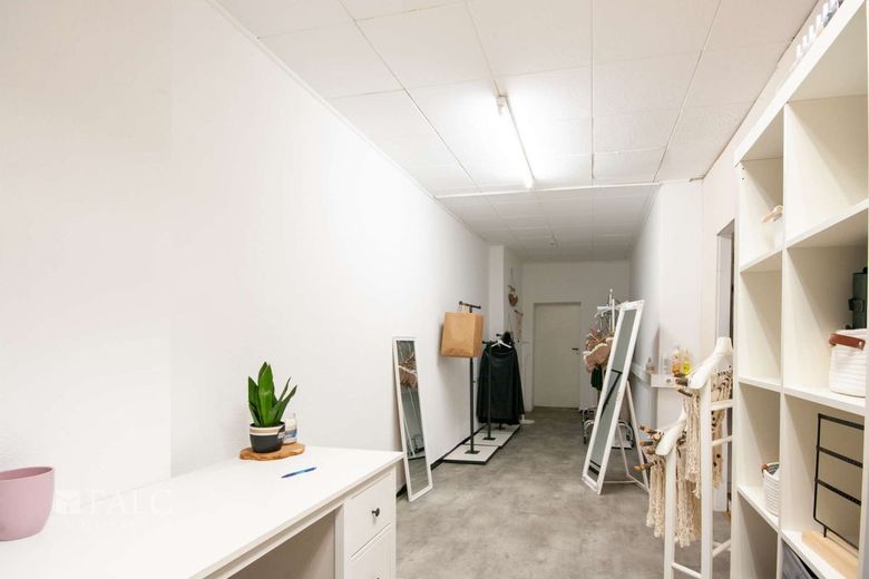 Riesengrundstück - Riesenpotential ! – Lager/Büro