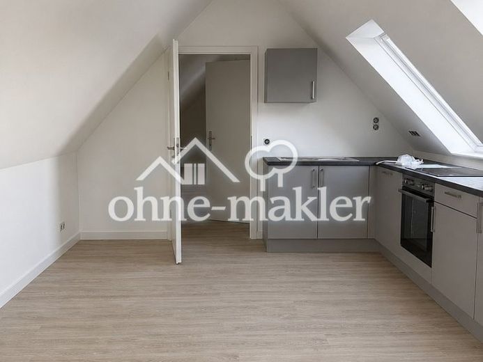 Frisch modernisierte 2,5-Zimmer Dachgeschosswohnung in Salzhausen – Foto 1