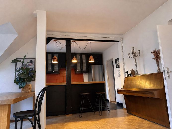 hell & möbliert: 2-Zimmer-Wohnung mit Balkon · 69 m² · befristet – Kitchen