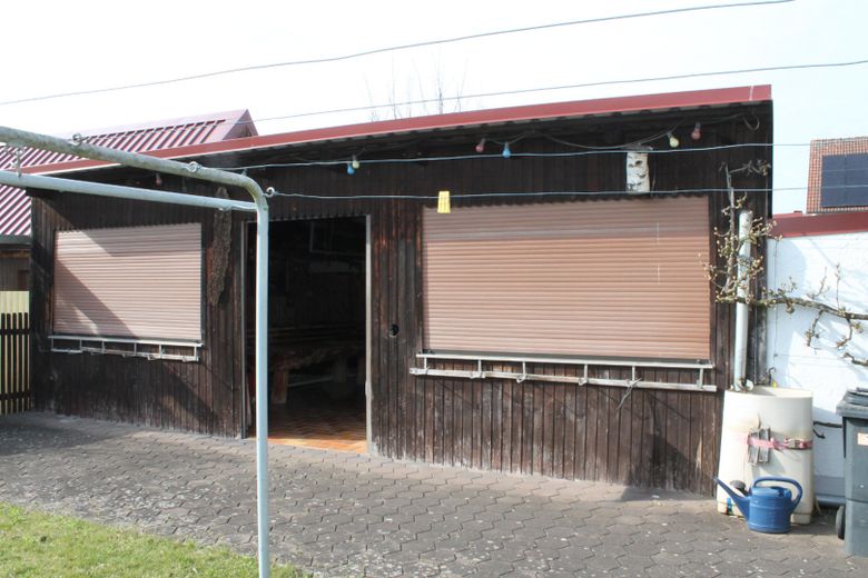 Gepflegtes Zweifamilienwohnhaus in Wilburgstetten mit vielfältigen Nutzungsmöglichkeiten – Gartenhaus m. Werkstatt